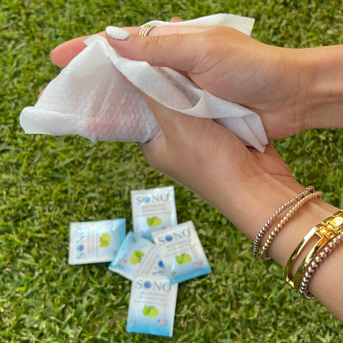SONO Moisturizing Hand Sanitizer Wipes (25 Pack)